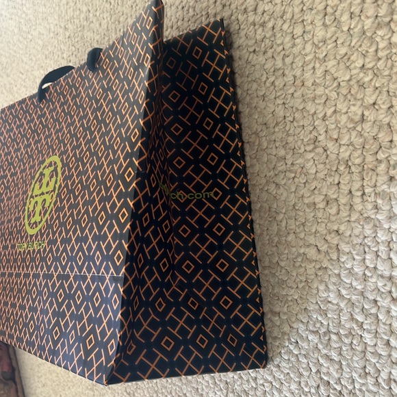 TORY BURCH LARGE SHOPPING BAG 16”x 12” x 6”, Tory Burch Tissue Paper & Sticker - Picture 5 of 6
